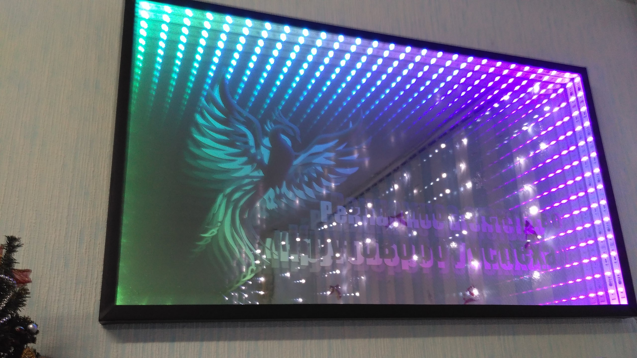3D панели, зеркала с эффектом бесконечности